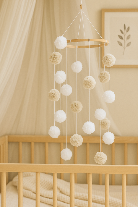 DreamyPoms Cot Mobile