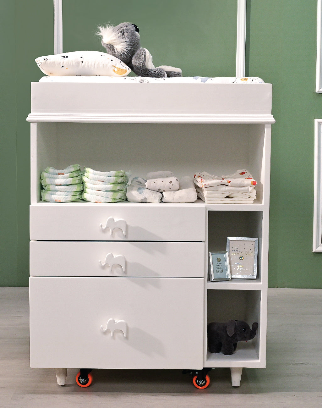 Elly Changing Table