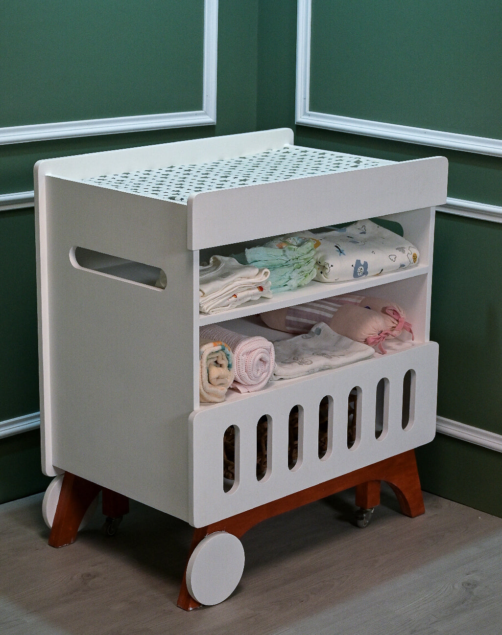 Voyager Changing Table