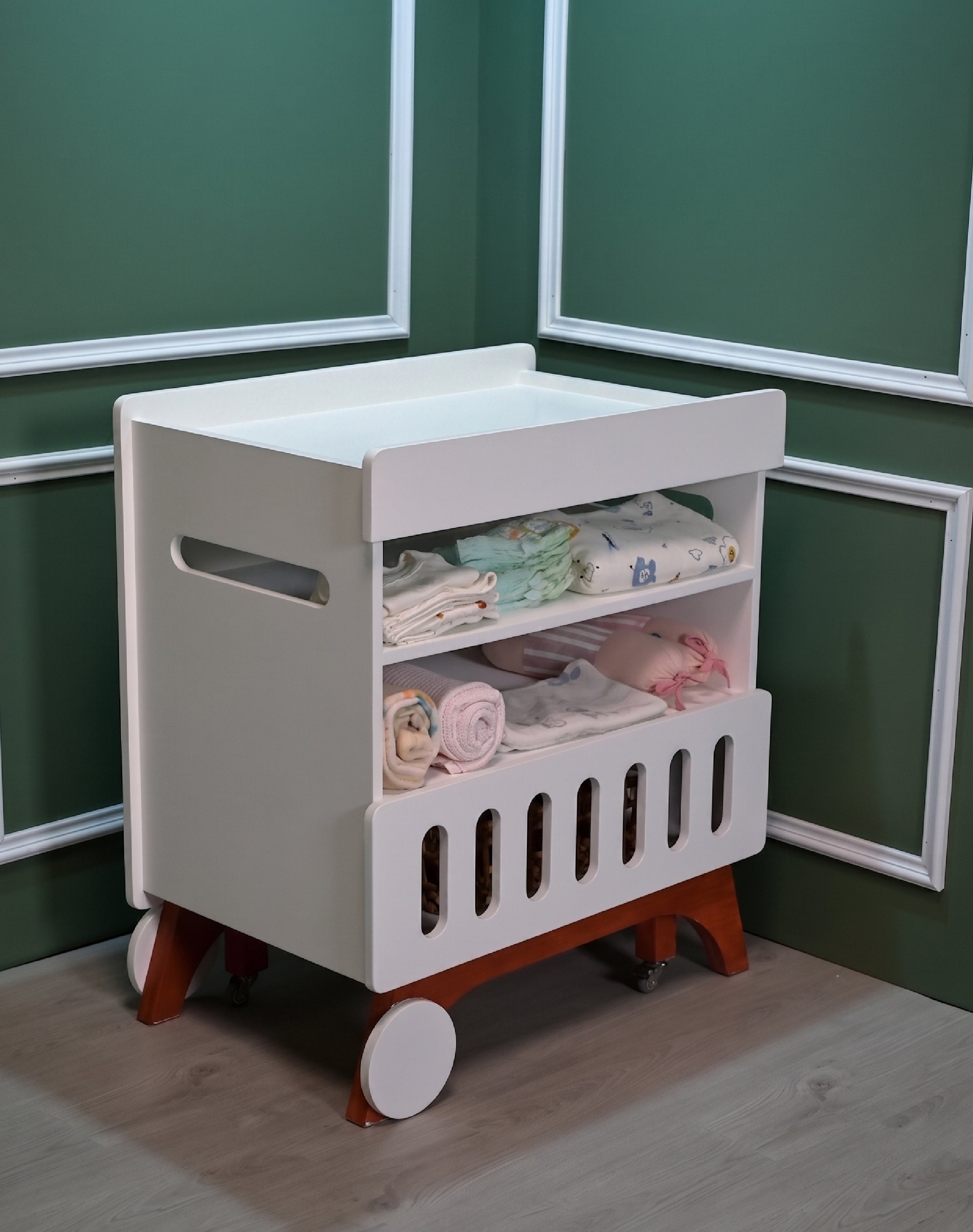 Voyager Changing Table